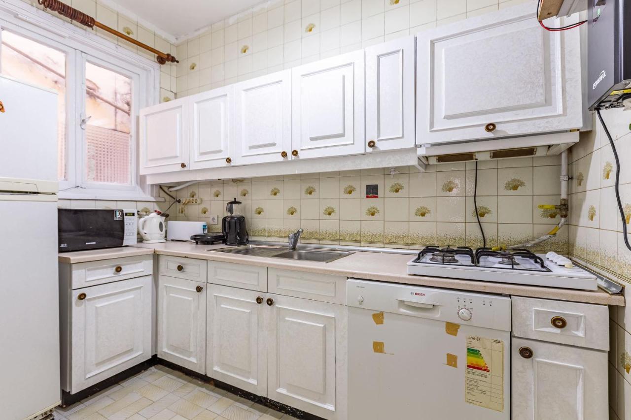 Charming Apartment Surrounded By Vibrant Attractions In Kadikoy Istanbul Exterior photo